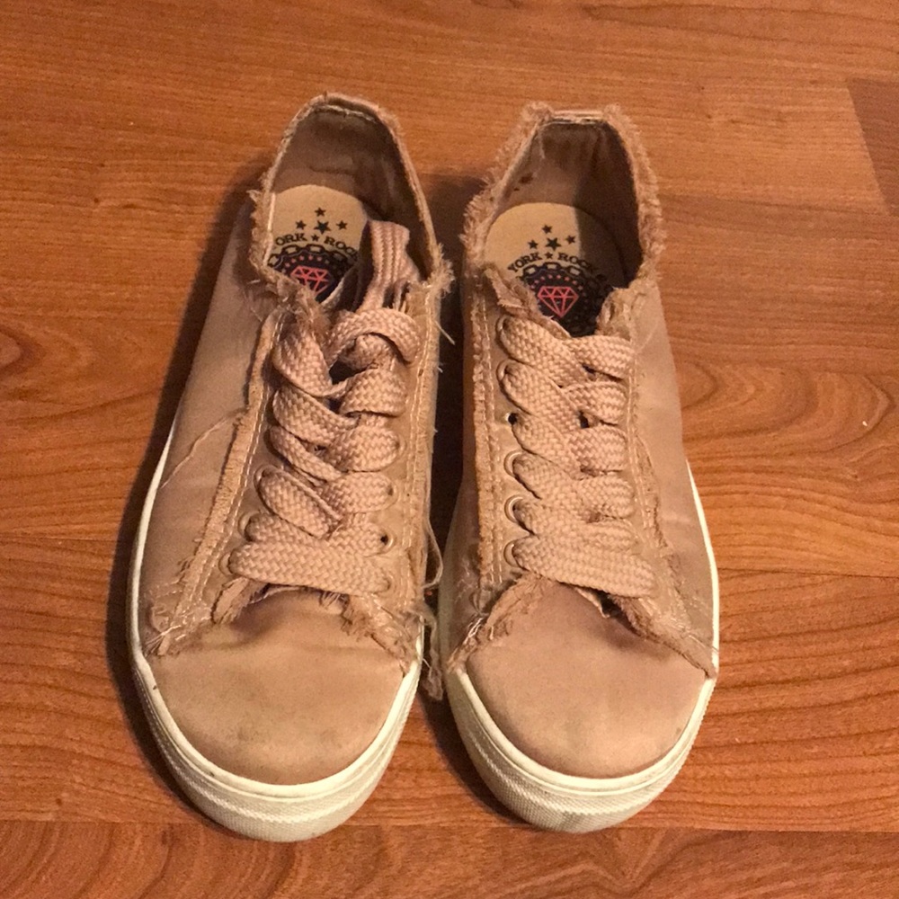 Pink Steve Madden look alike sneakers